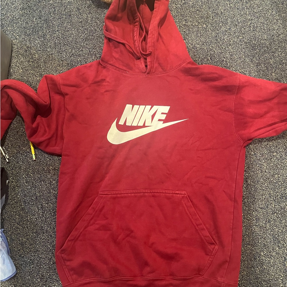 Reddish/maroon Nike hoodie